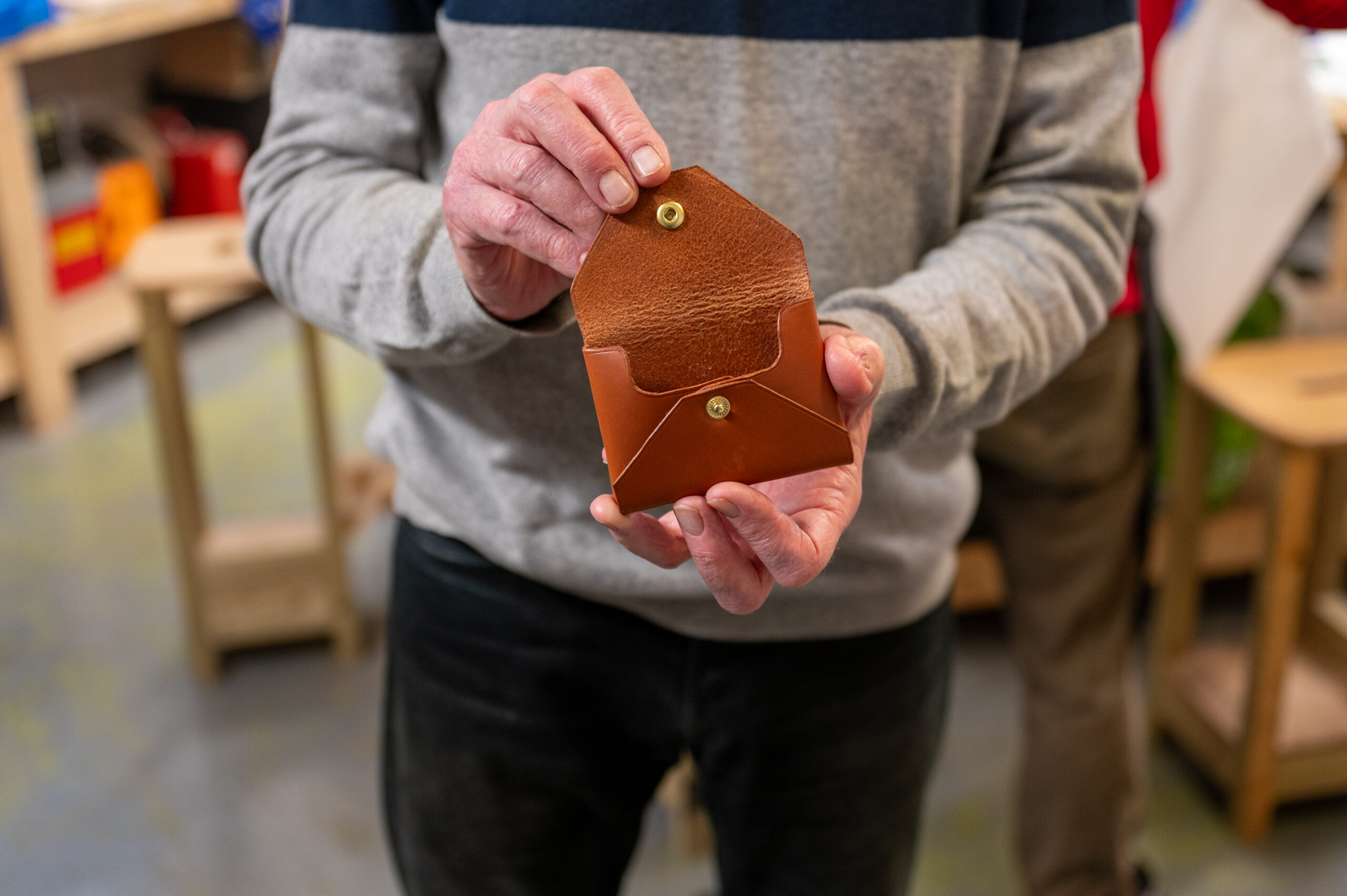 Leatherworking course by Yusuf Osman at the Shed in 2023. Photo by ACAVA Shoots (Andreia Sofia Leitão)